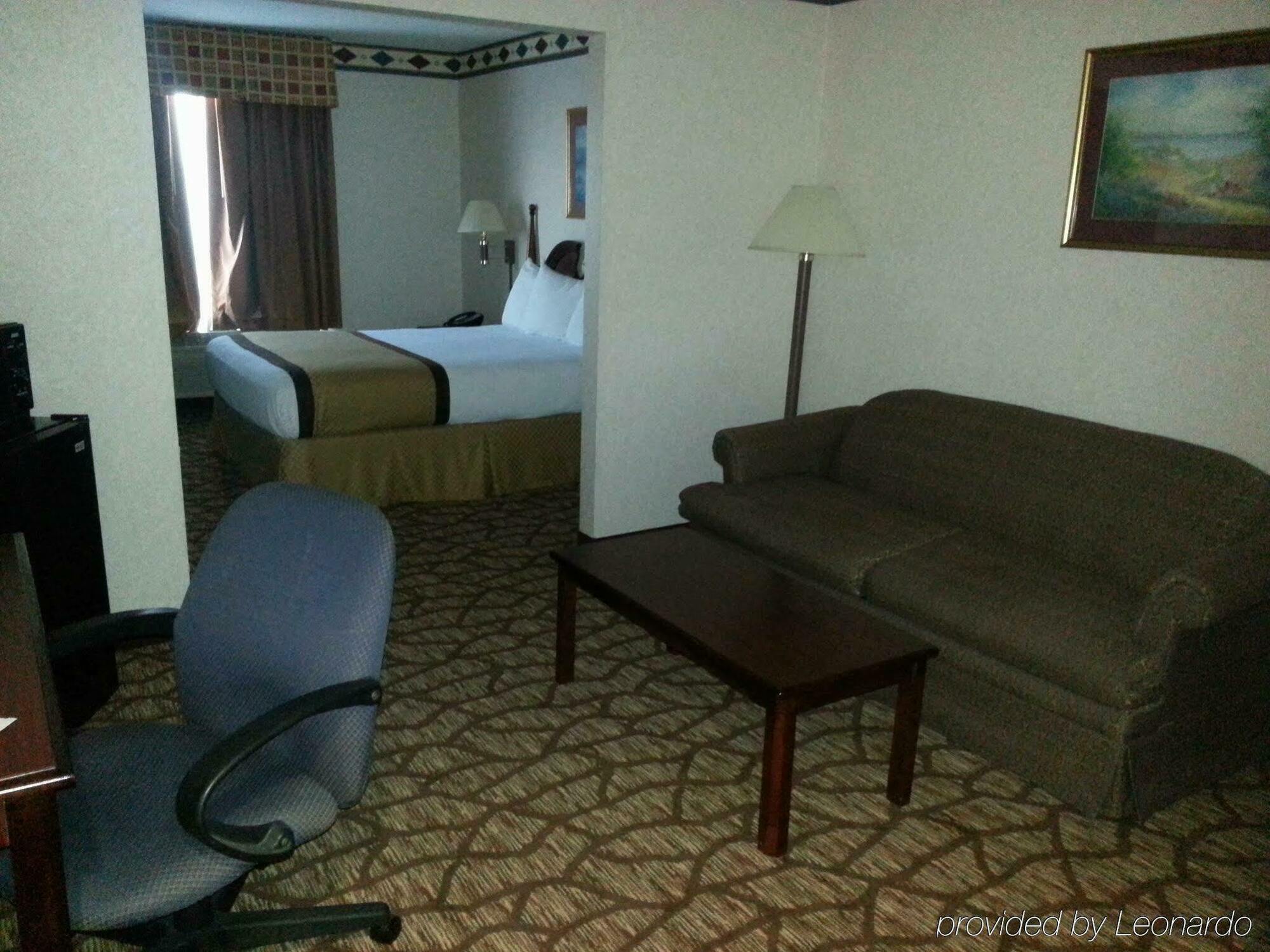 Western & Hotel